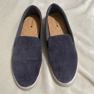 Birdies Swift Slip-On Sneakers in Slate Grey Corduroy - Size 7.5